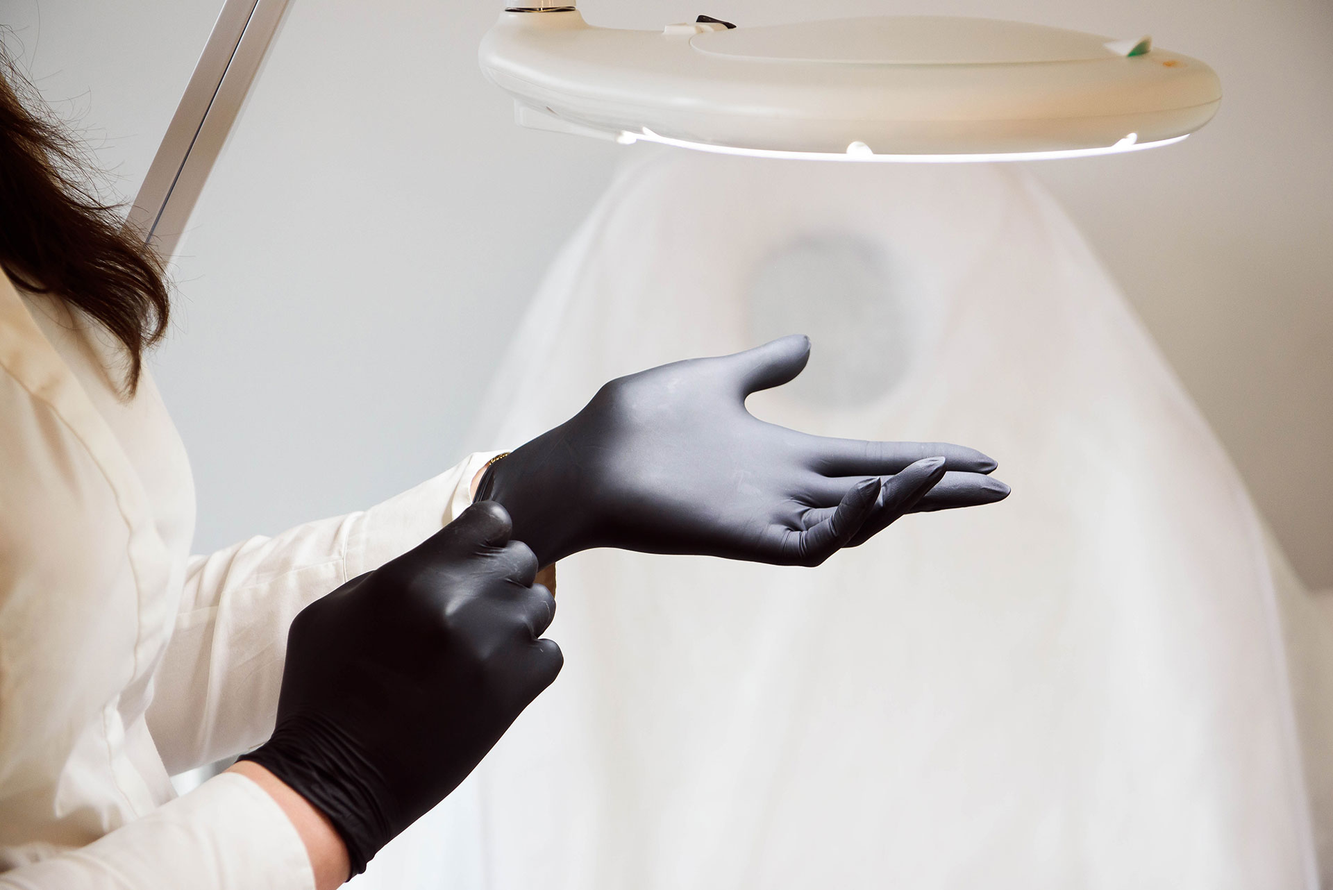Aurelia Absolute BLACK Nitrile Powder-Free Exam Glove 200/box